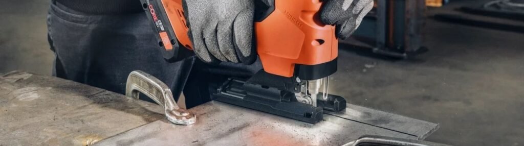 Akülü dekupaj testeresi